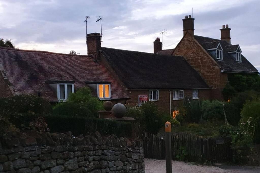 Cotswolds Cottage Ilmington With Wood Burning Stove & Bbq - Pet Friendly تْشيبينْغْ كامبدين المظهر الخارجي الصورة